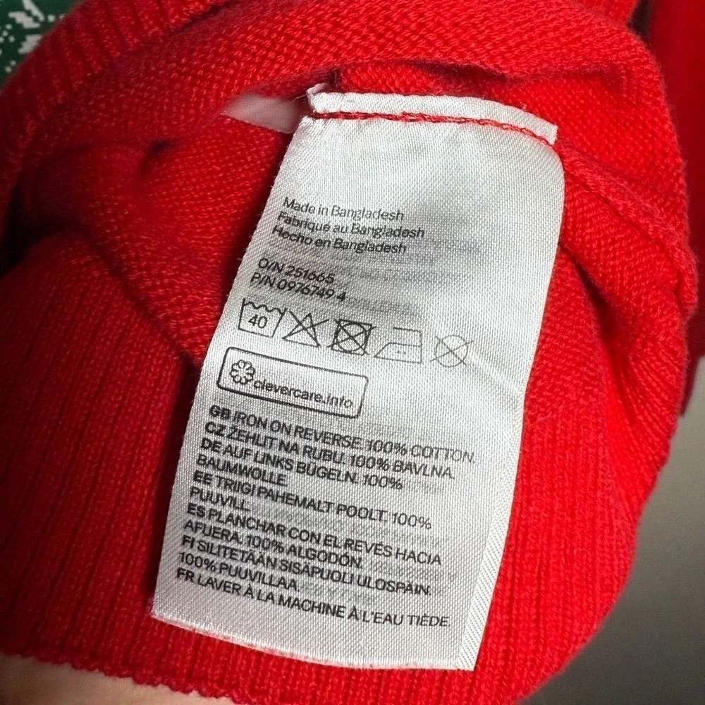 H&M Holiday Crew Neck Pullover Sweater Kids Size 6/7 Red Reindeer Christmas